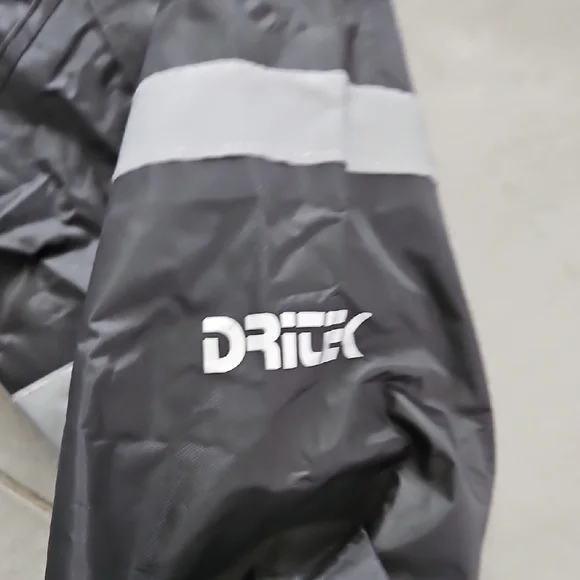 Black Jacket - Picture 6 of 8